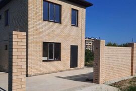 Дом 141 м² на участке 3 сот.