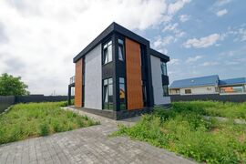 Дом 180 м² на участке 6,5 сот.