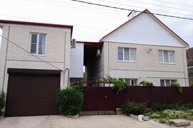 Дом 220 кв.м.. 3 сот.