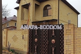 Дом 145 м² на участке 4 сот.