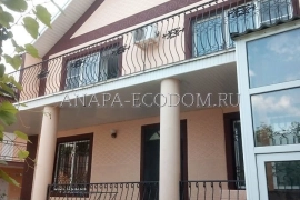 Дом 436 м² на участке 4 сот.