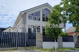 Дом 208 м² на участке 5 сот.